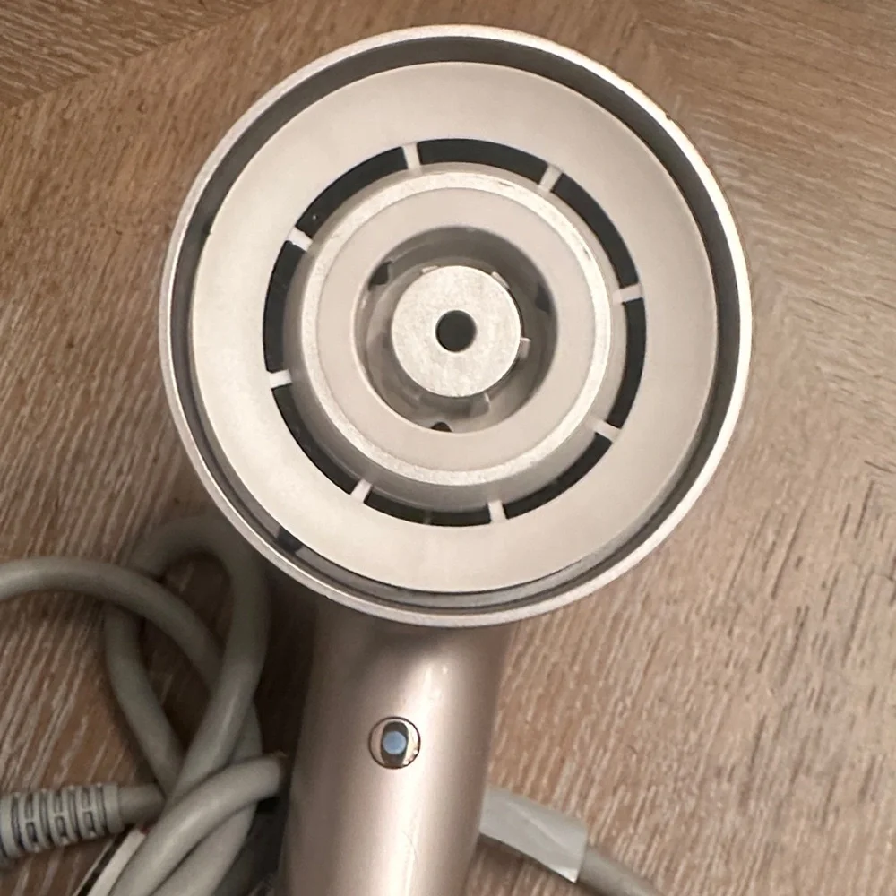 Shark HyperAlRionic Hair Dryer - Picture 3 of 8